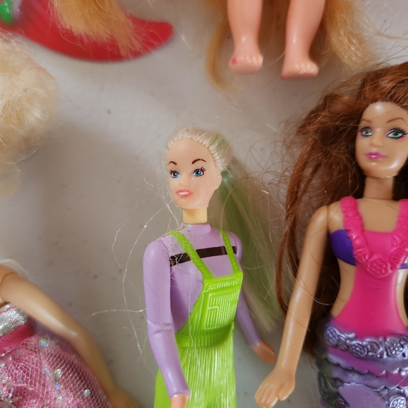 Lot of Toys Barbie McDonalds Sister Mermaid Dolls - Picture 6 of 8